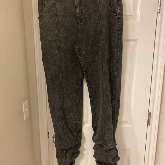 Fashion Nova Brand New Megan Thee Stallion Jeans - Picture 2 of 8